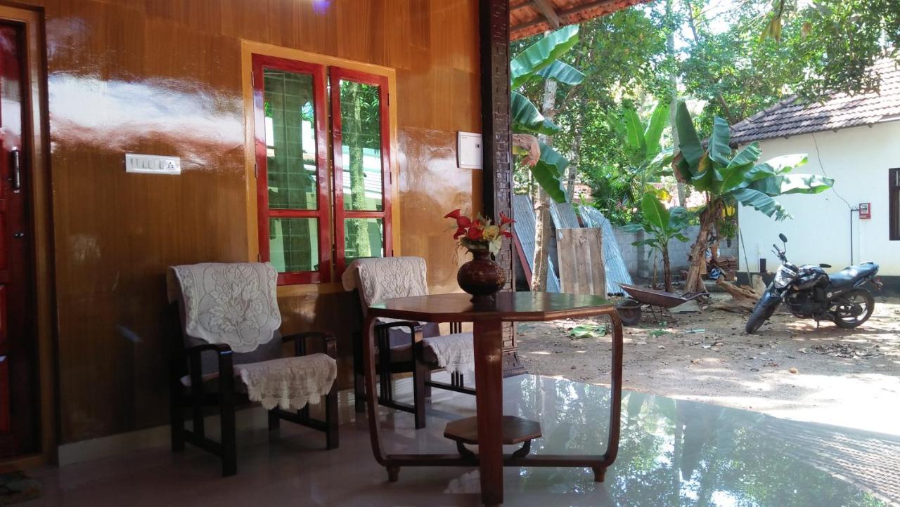 The Munroe Villagio Homey Mundrothuruth Bagian luar foto